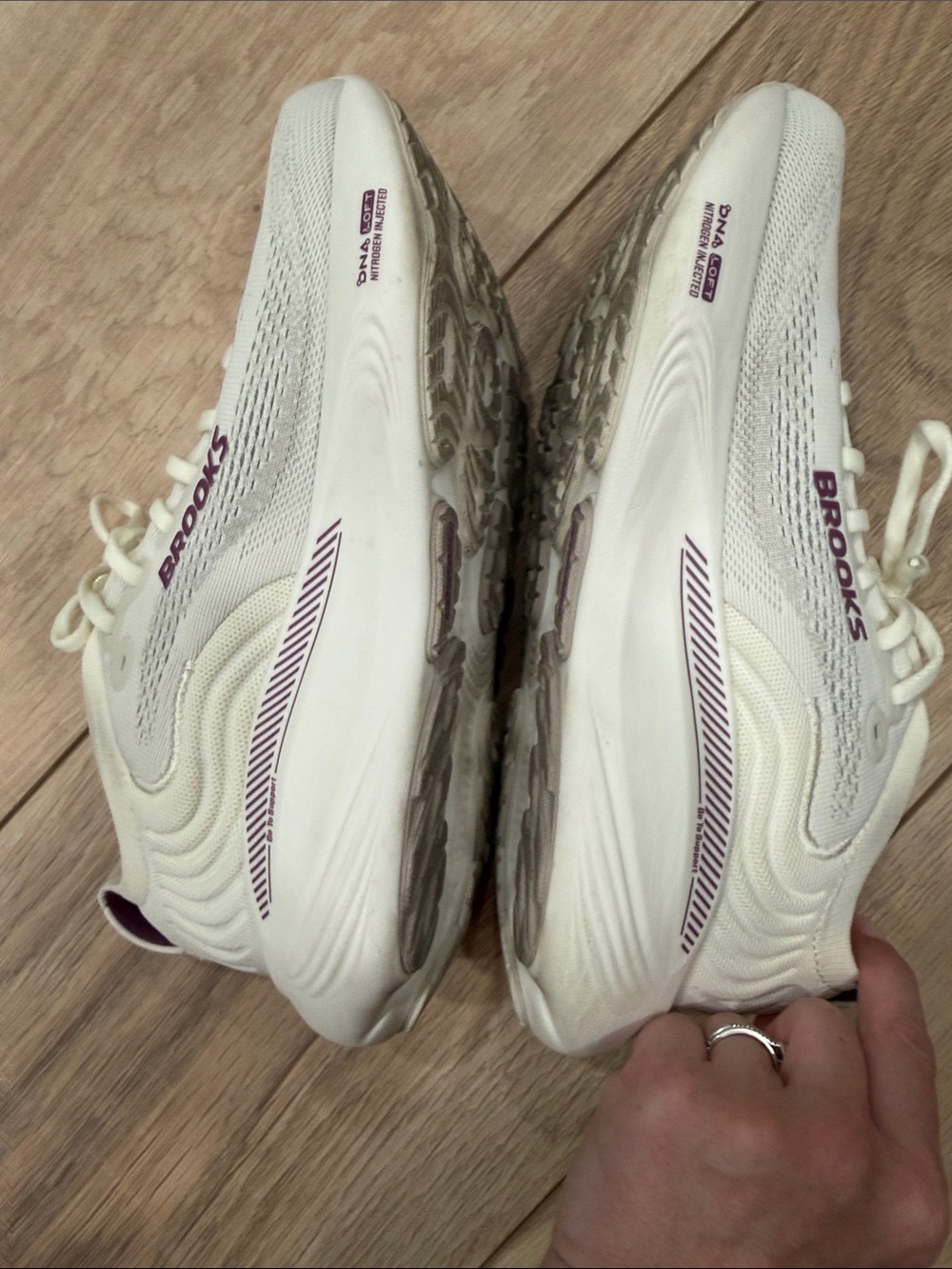 Brooks Women’s Cream & Magenta Running Sneakers - Picture 7 of 16